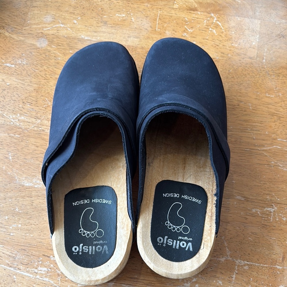 Black Volissö Clogs